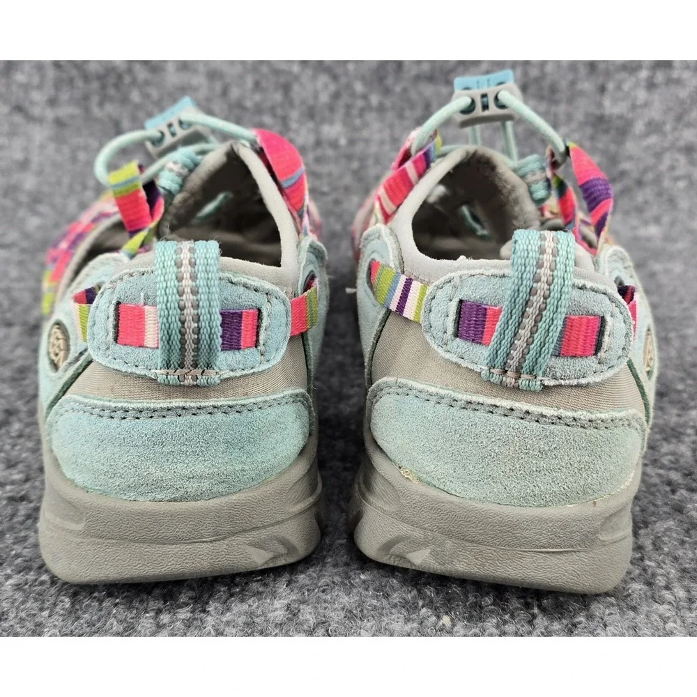 Keen whisper girls